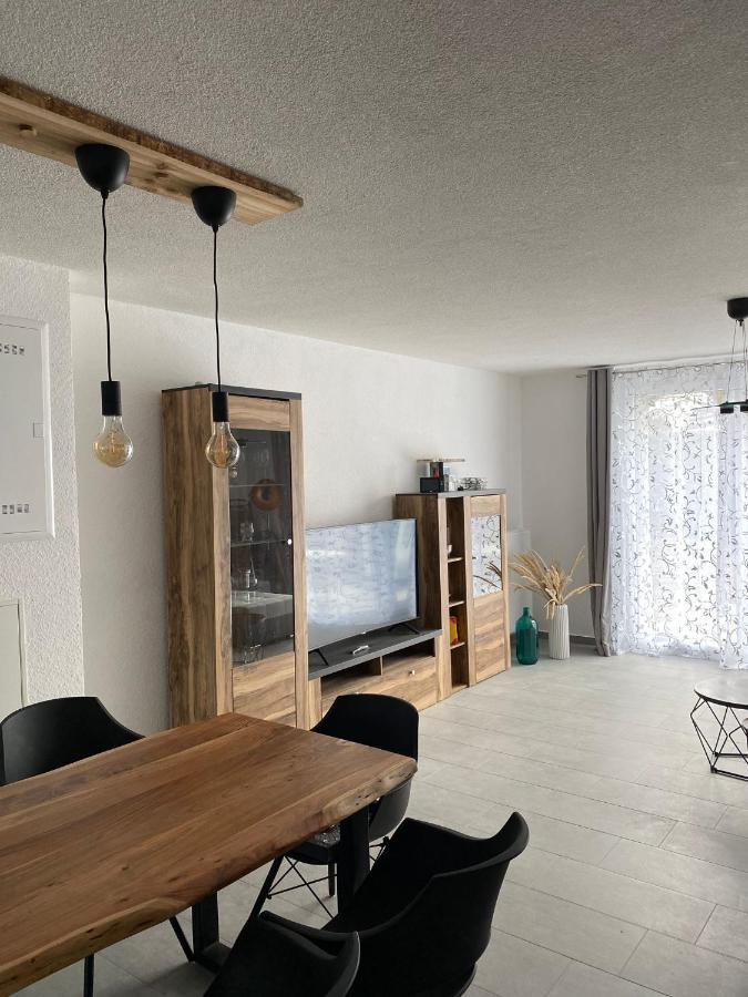 Scur's Ferienwohnung Apartment *